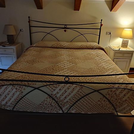 Mirbea Bed and Breakfast Cisano sul Neva Buitenkant foto