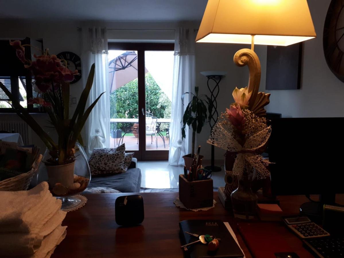 Mirbea Bed and Breakfast Cisano sul Neva Buitenkant foto